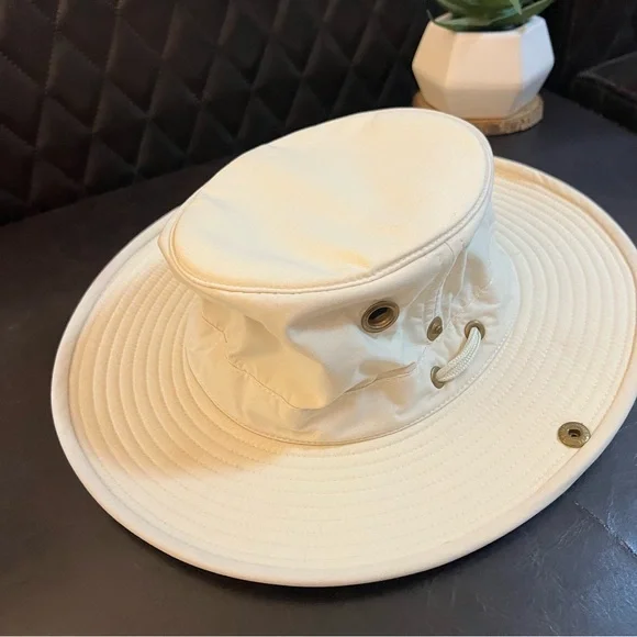 TILLEY HAT - Picture 4 of 7